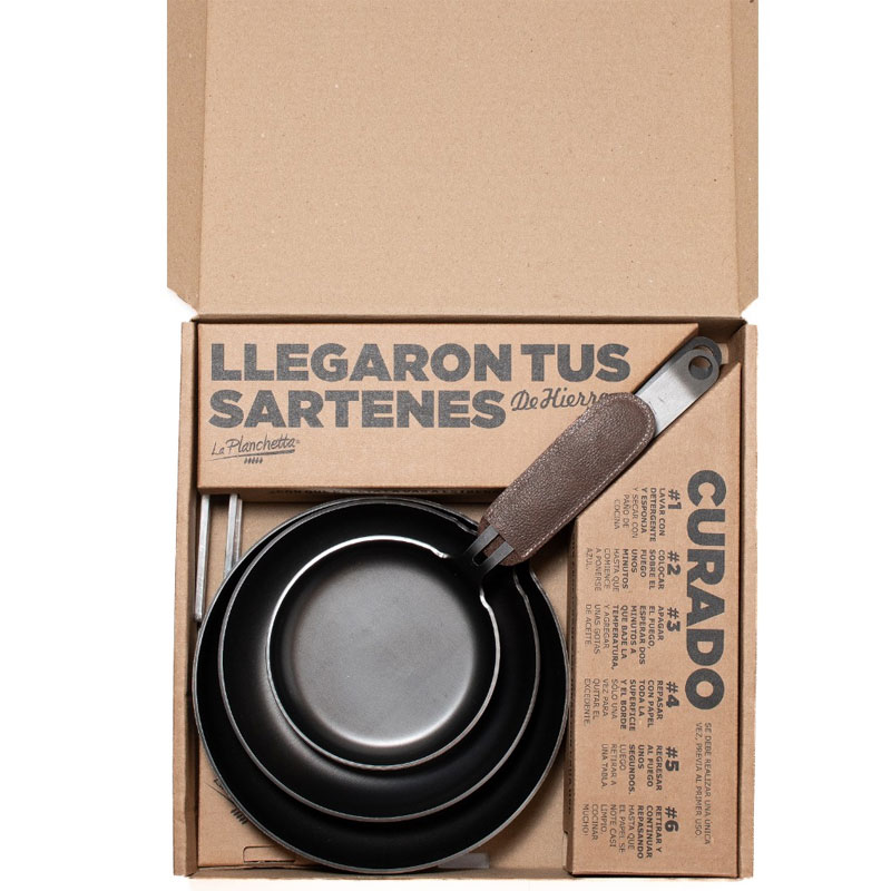 Set de sartenes con mango y trípode
